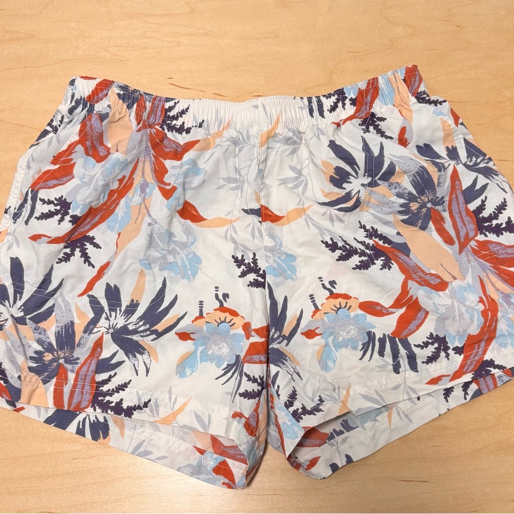 Columbia Women's Floral Print Shorts - Multicolor